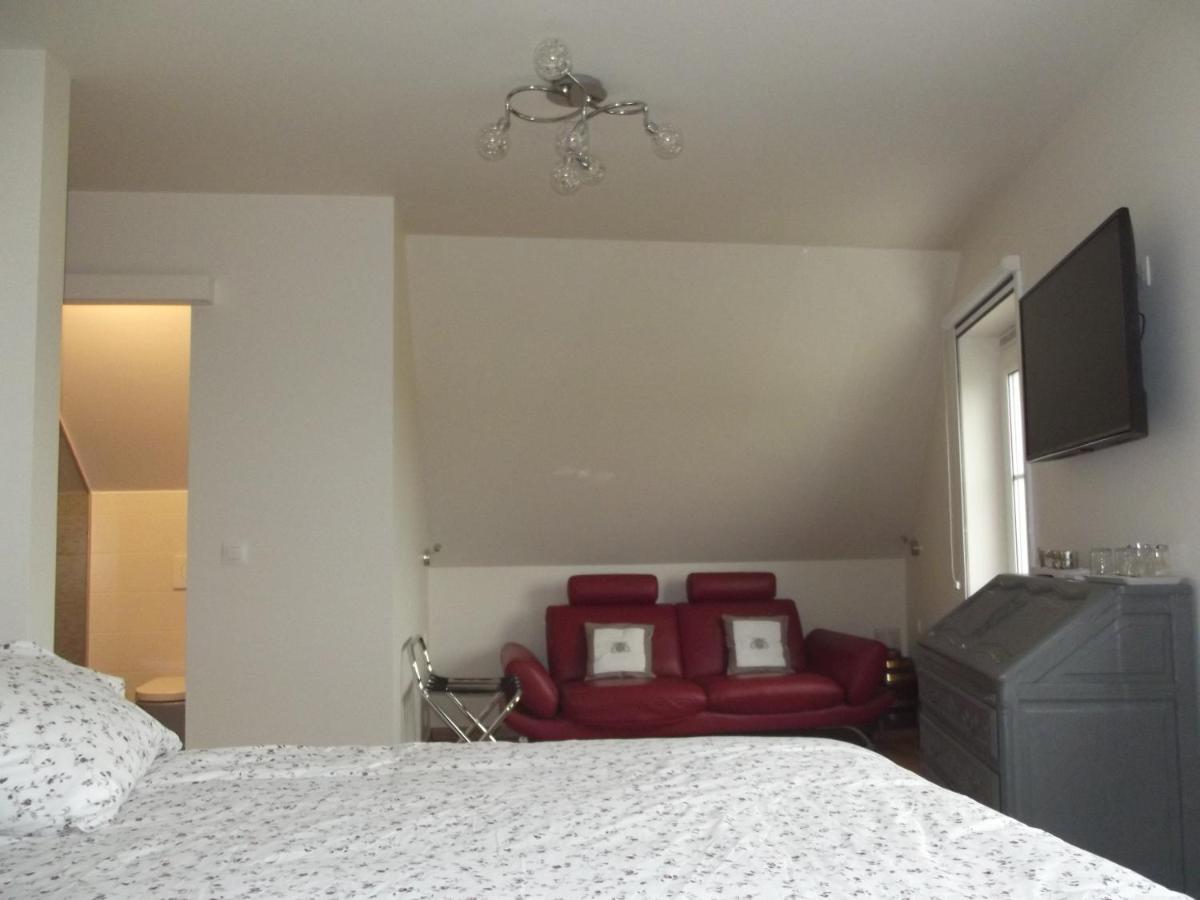 Bed and Breakfast Au Bonheur Frontalier Steenvoorde Exterior foto